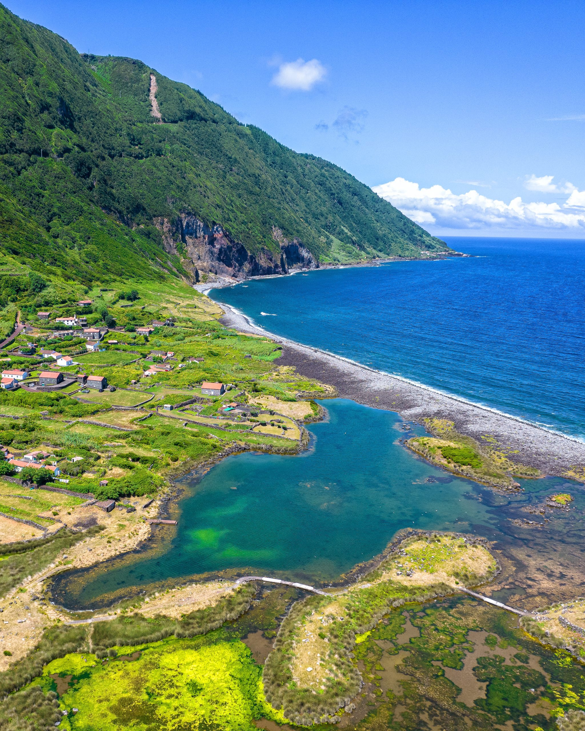 Oca do Sol e da Lua: Uma Experiência Acolhedora na Vila de São Jorge