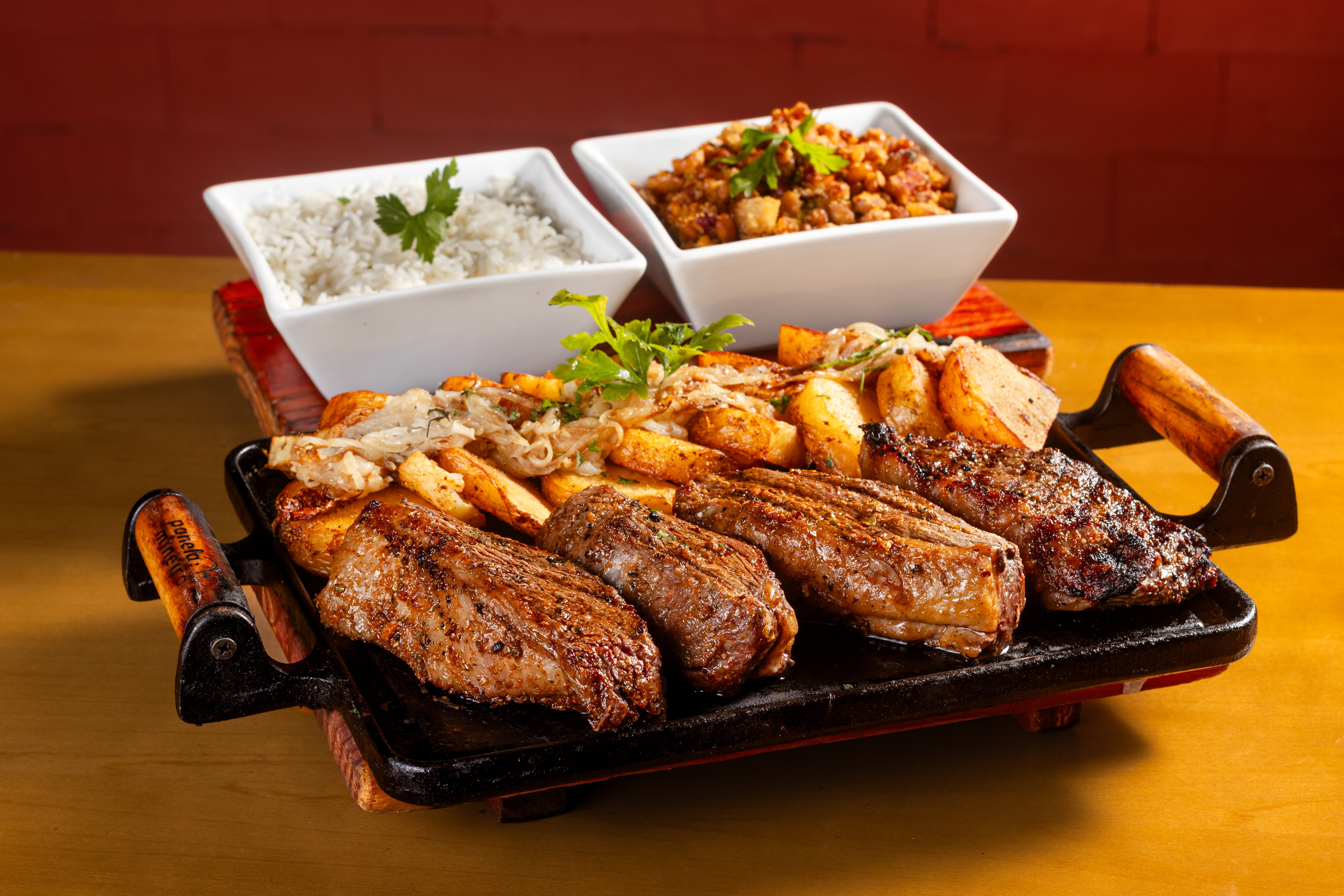 5 ideias de títulos:
1. Guia Completo: Onde Comer Bem e Barato em Brasília
2. Descubra os Melhores Pratos Feitos da Asa Sul
3. Buffets Livres em Brasília: Opções Econômicas para o Dia a Dia
4. Comida de Rua em Brasília: Sabores e Preços Acessíveis
5. Restaurantes Comunitários: A Refeição de R$ 2