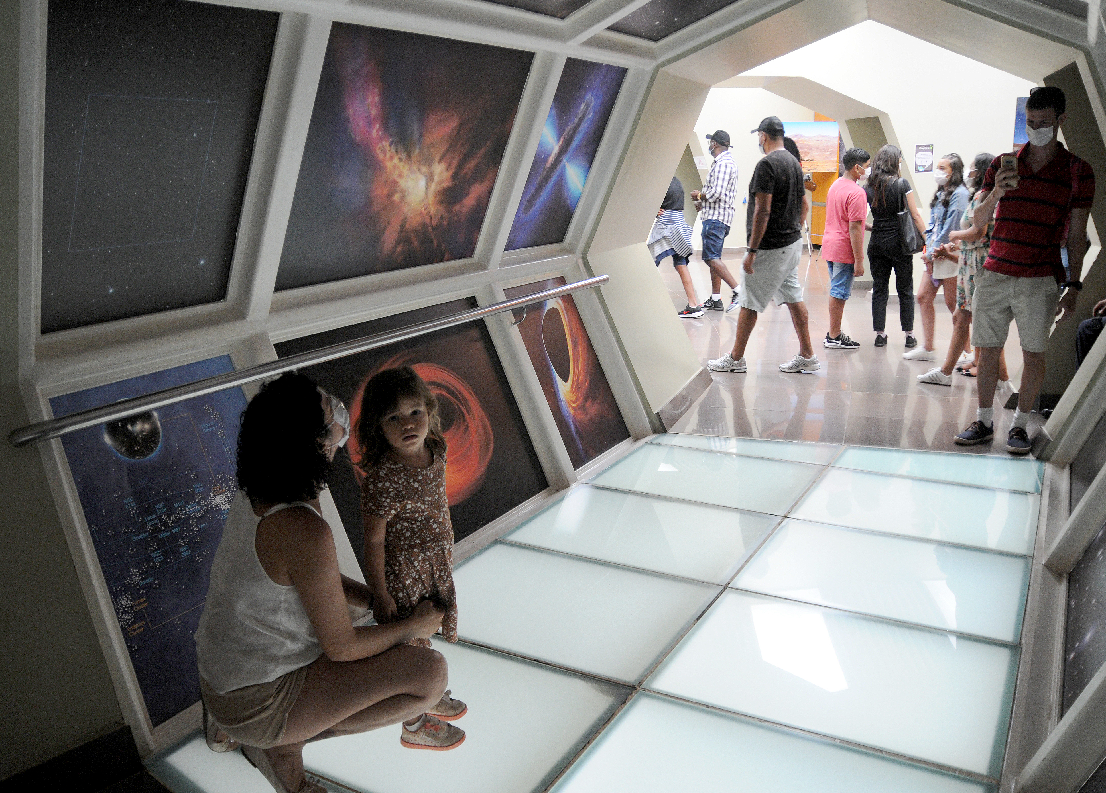 Ermida Dom Bosco: O Pôr do Sol e as Estrelas no Lago Sul