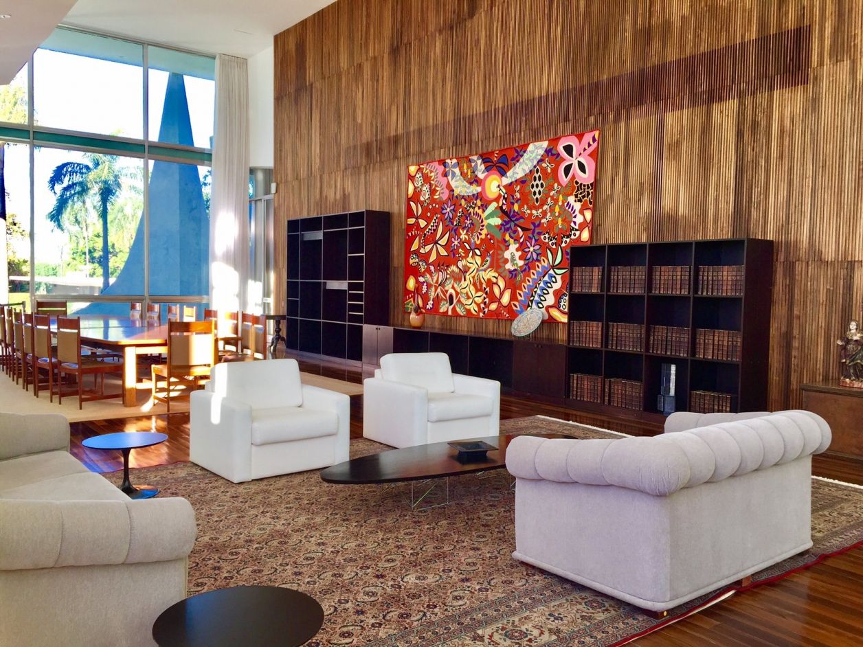 Anna Maria Niemeyer: A Mente por Trás dos Interiores do Palácio da Alvorada