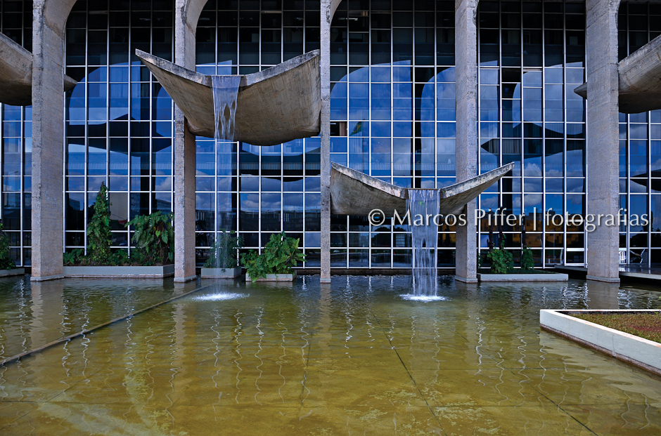 Obras de Oscar Niemeyer em Brasília