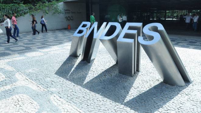 O Impacto Socioambiental do BNDES na Economia Nacional