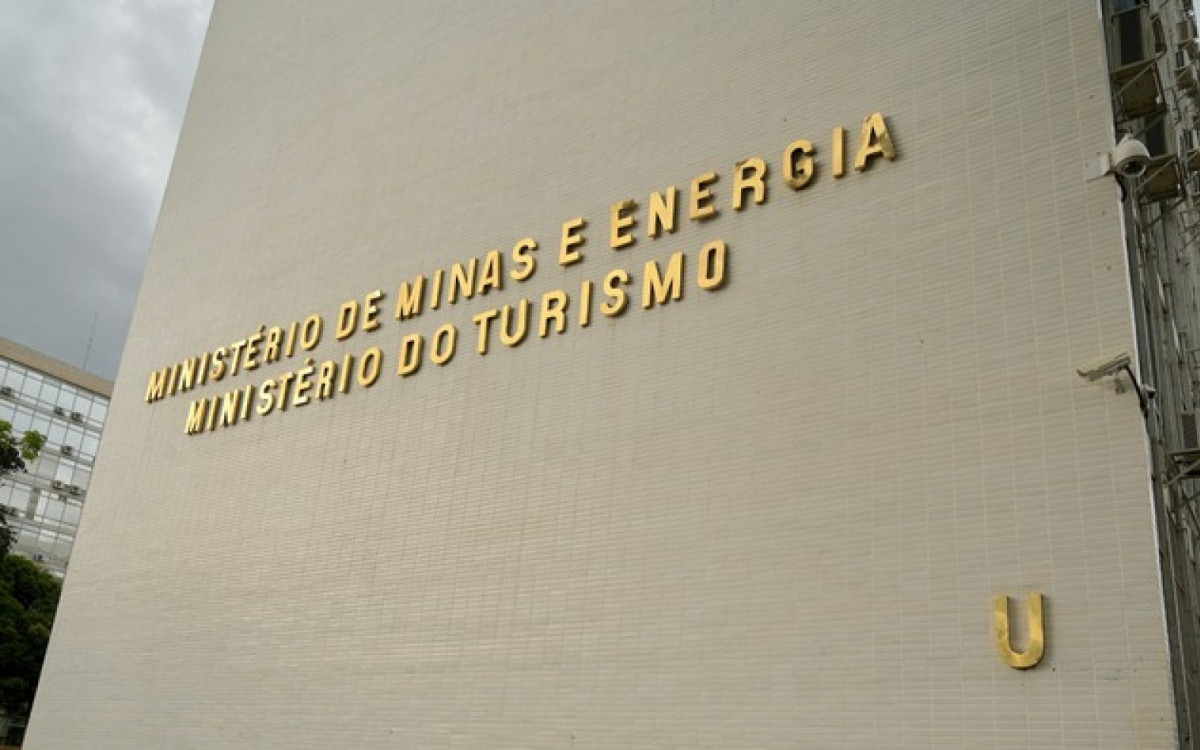 para que serve o ministério de minas e energia