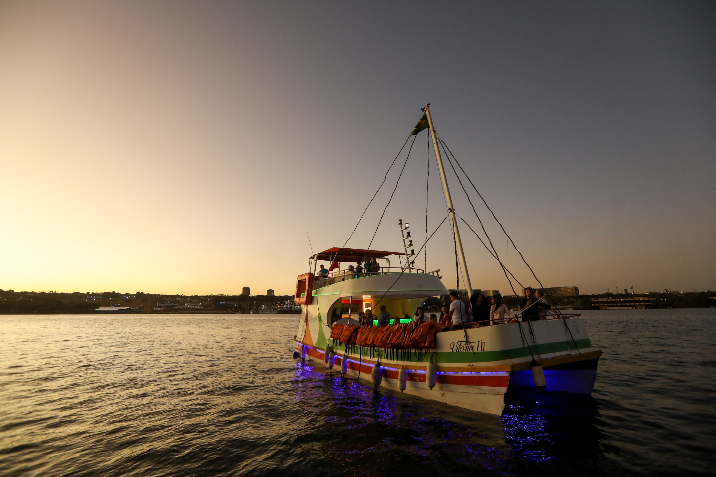 Planeje seu Dia no Pontão do Lago Sul: Horários, Custos e Dicas de Lazer