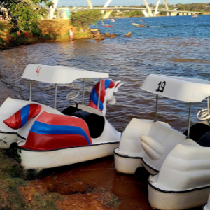 Pedalinho em Brasília: Pontão do Lago Sul vs. Prainha do Lago Norte