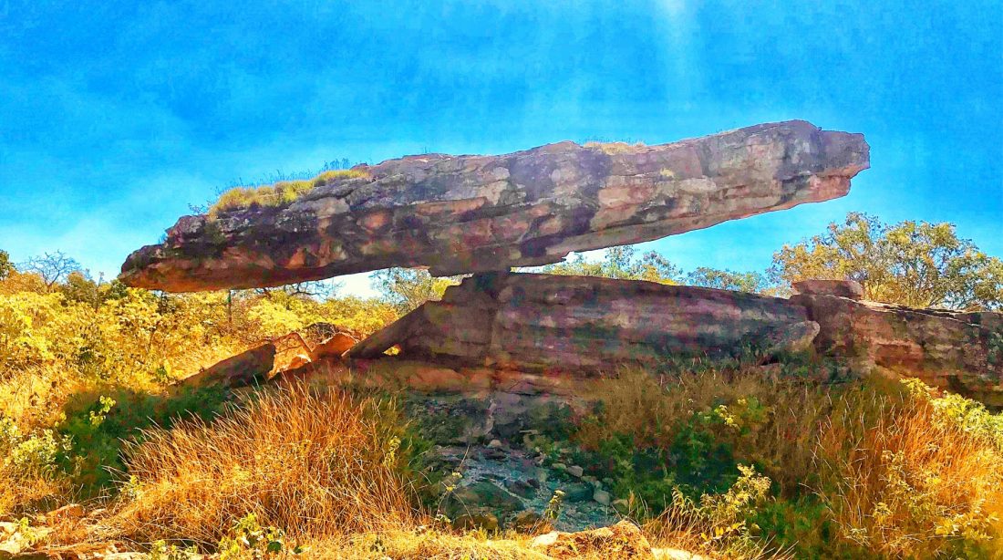 Guia de trilhas em Cristalina: Descubra a Trilha Rupestre da Pedra Chapéu do Sol
