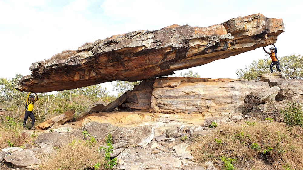 Roteiro completo em Cristalina: Pedra Chapéu do Sol e cachoeiras