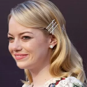 5 Penteados Rápidos com Grampos Aparentes