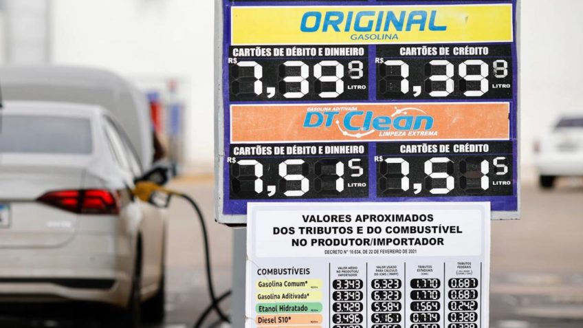 Como usar aplicativos para economizar em combustível