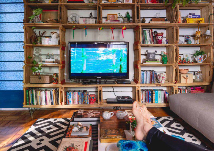 Além das Prateleiras: Outras Ideias Criativas para Reutilizar Caixotes