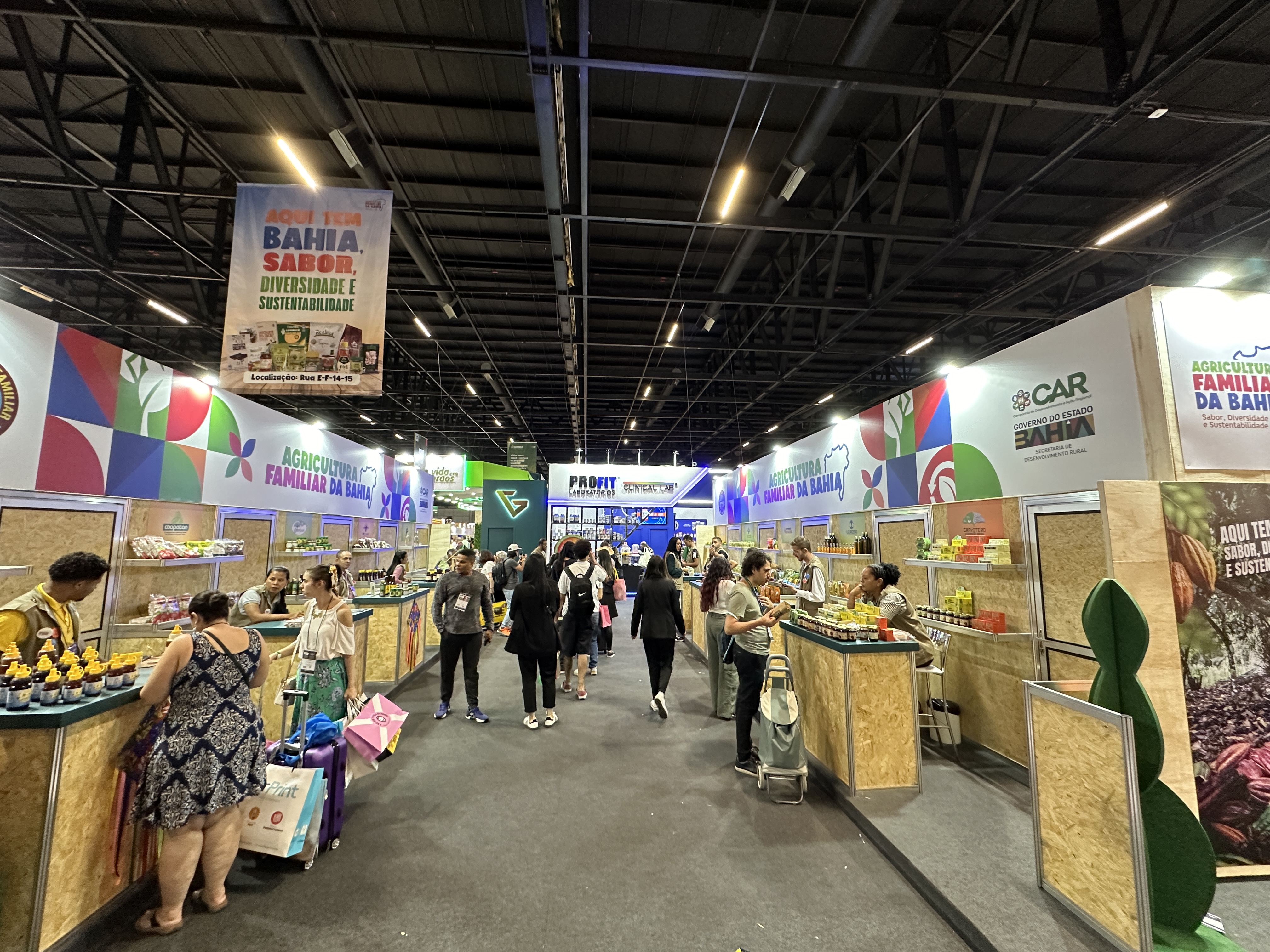 5 ideias de títulos:
1. Guia Completo: Feiras de Produtos Naturais em Brasília
2. Descubra os Melhores Empórios Naturais de Brasília
3. Feiras Agroecológicas em Brasília: Onde Encontrar Alimentos Frescos
4. Compras a Granel em Brasília: Dicas e Locais Imperdíveis
5. Bem-Estar e Saúde: Guia de Produtos Naturais em Brasília