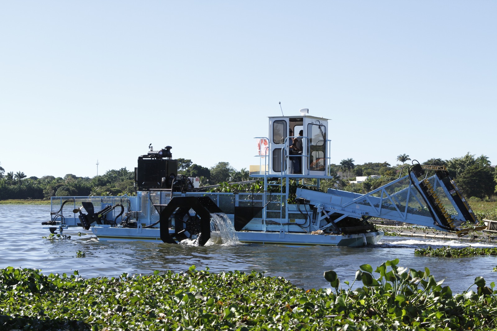 5 ideias de títulos:
1. Lago Paranoá: Onde Nadar com Segurança em Brasília
2. Guia Completo da Balneabilidade do Lago Paranoá: Pontos Próprios e a Evitar
3. Monitoramento da Caesb: Entenda a Qualidade da Água do Lago Paranoá
4. Dicas Essenciais para Aproveitar o Lago Paranoá: Segurança e Lazer
5. Desmistificando a Balneabilidade: O Que Você Precisa Saber Sobre o Lago Paranoá