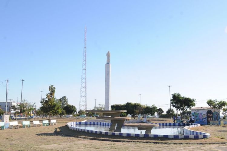 Aventura na Cachoeira do Tororó: Trilhas e Rapel