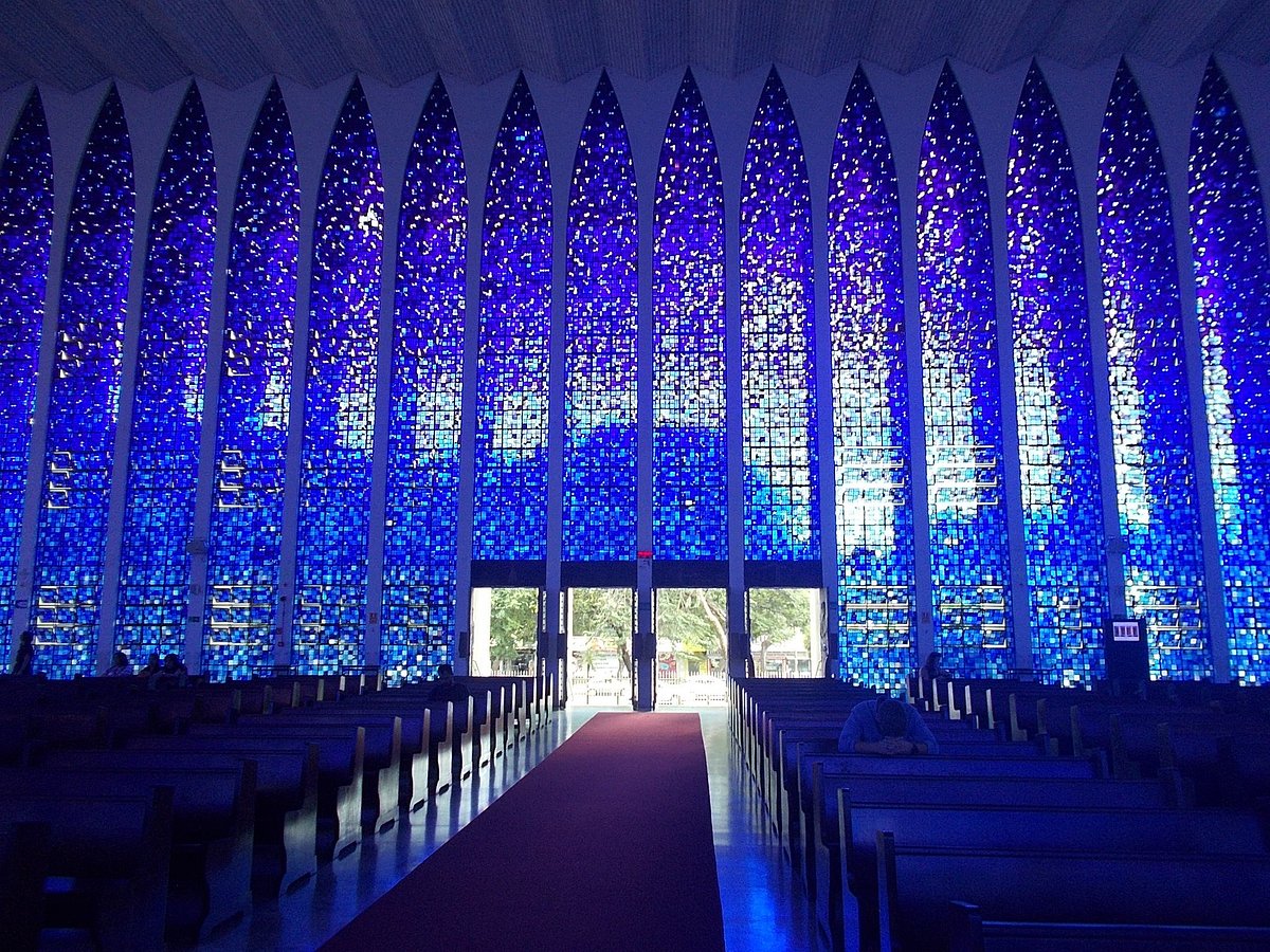 Carlos Alberto Naves: O Gênio por Trás da Arquitetura do Santuário Dom Bosco