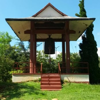 Descubra a Arte Japonesa: Oficinas de Sumi-e no Templo Terra Pura