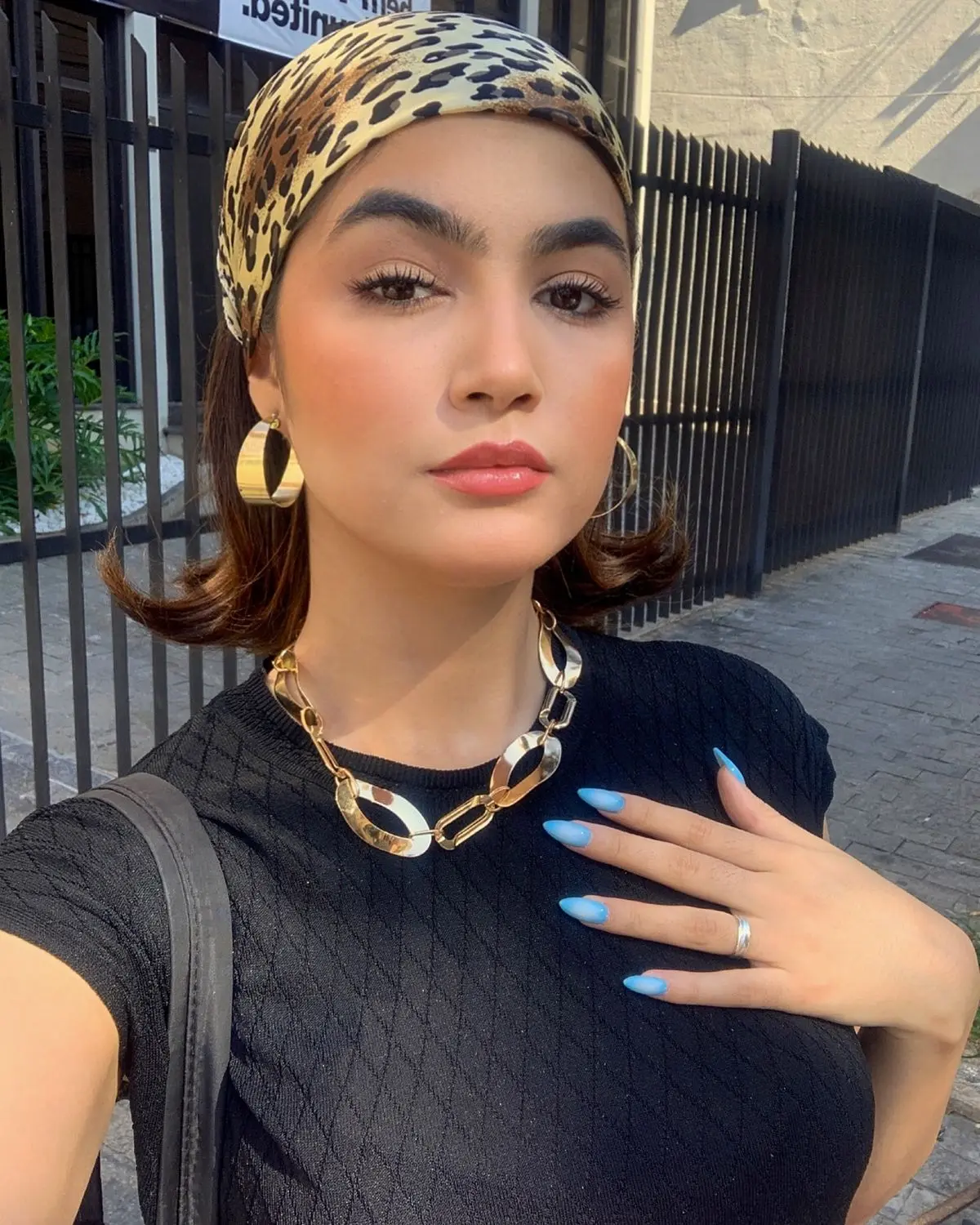 A volta dos broches: como usar essa tendência em 2026