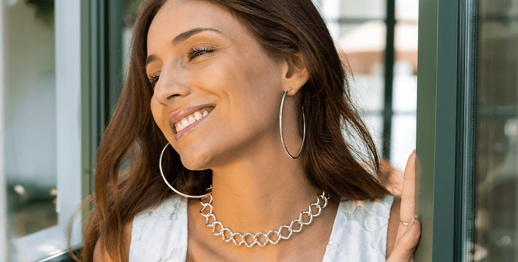 Brincos com elementos naturais: a conexão com a moda sustentável