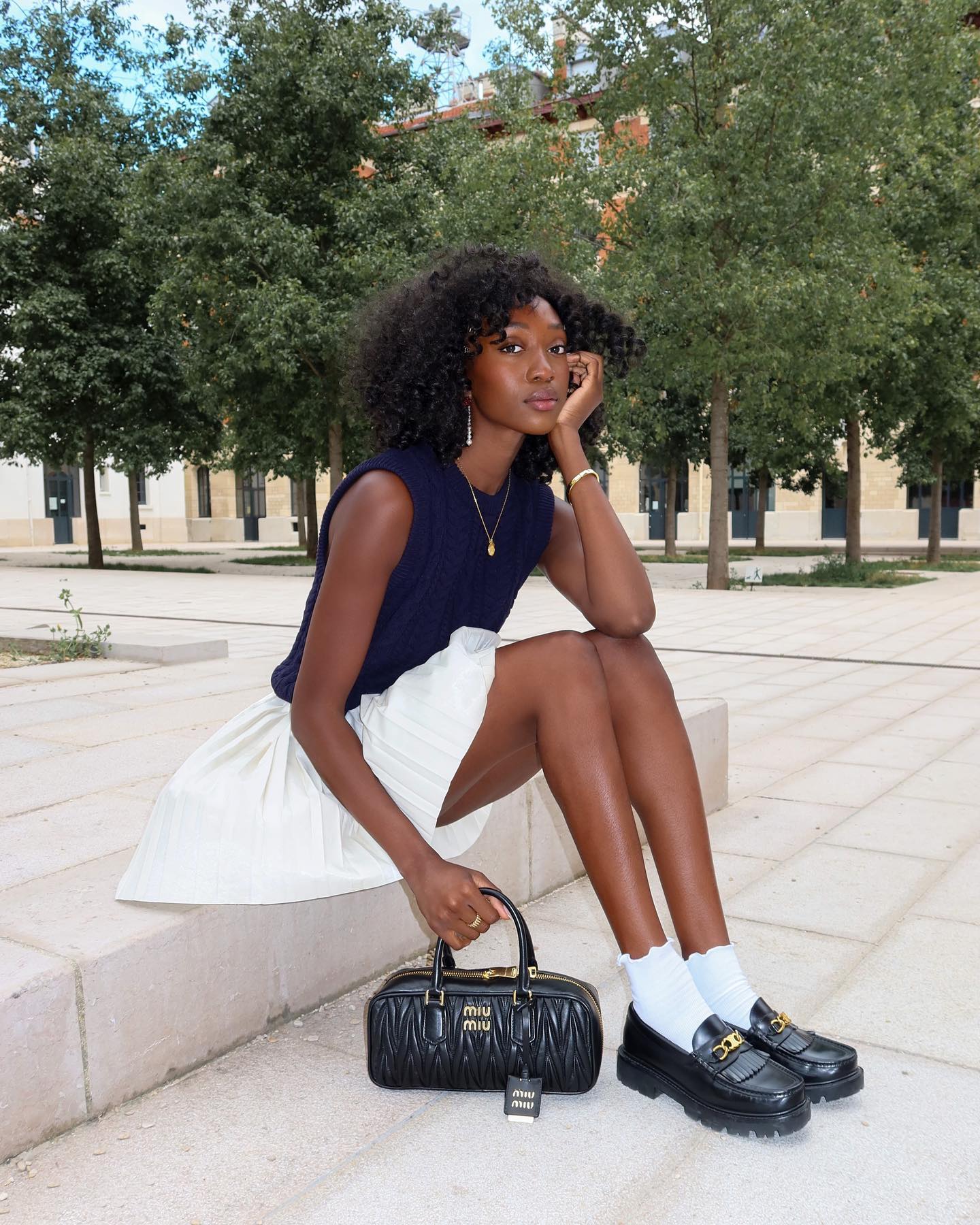 Como combinar mocassim tratorado com looks de inverno