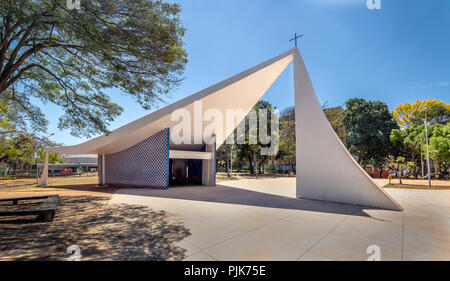 As Melhores Vistas do Pôr do Sol em Brasília: Descubra a Igrejinha do Gama
