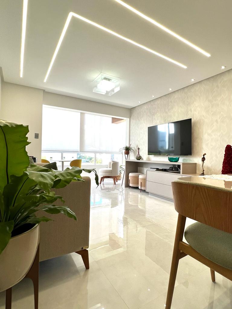 Como Usar Espelhos para Ampliar e Iluminar seu Espaço