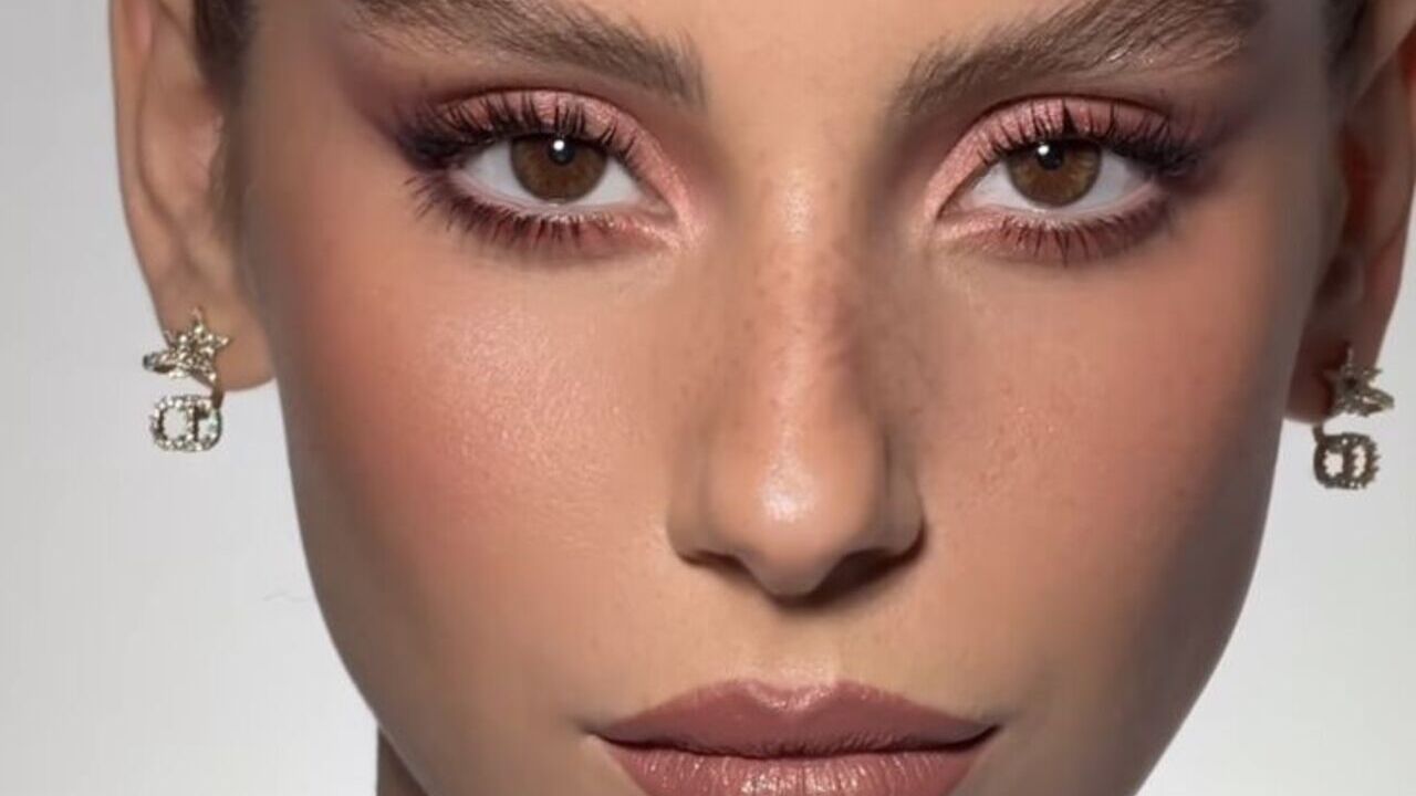 Como Usar Pó Translúcido Sem Marcar