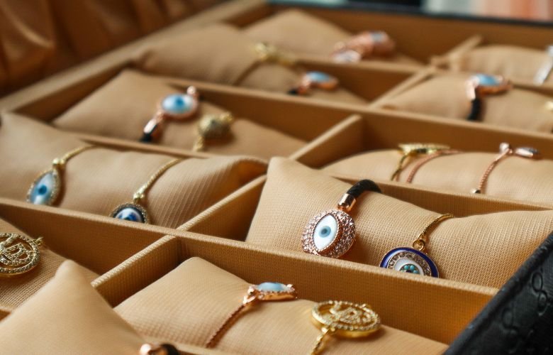 truques para organizar bijuterias e colares