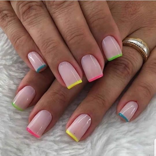 unhas decoradas francesinha colorida