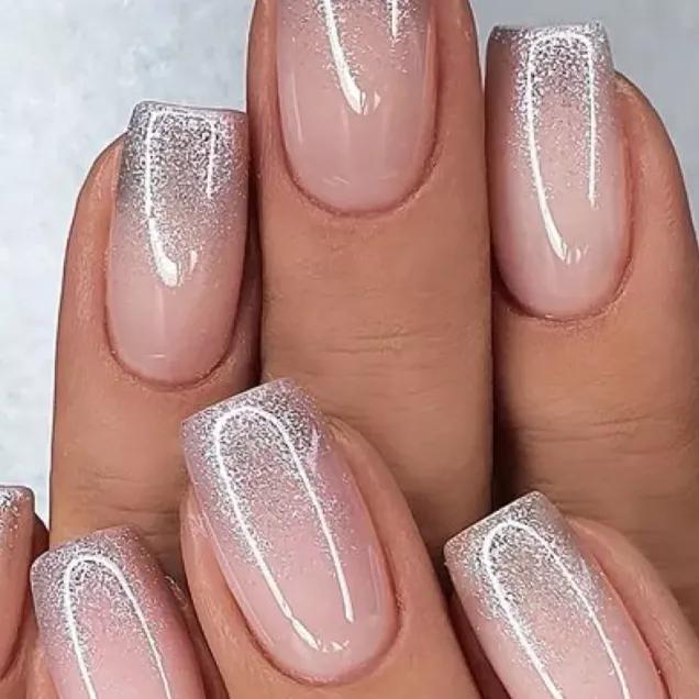 Unhas Cromadas: O Brilho Metálico que Vai Dominar 2026