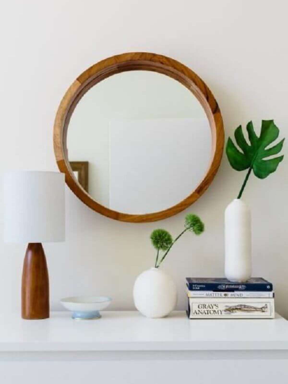 5 ideias de títulos:
1. Espelho Redondo: O Guia Completo para Transformar sua Decoração
2. Como Usar Espelhos Redondos em Cada Cômodo da Casa
3. Estilos de Espelhos Redondos: Do Industrial ao Clássico
4. Feng Shui e Espelhos Redondos: Atraindo Prosperidade e Harmonia
5. Onde Comprar Espelhos Redondos: Dicas e Melhores Opções