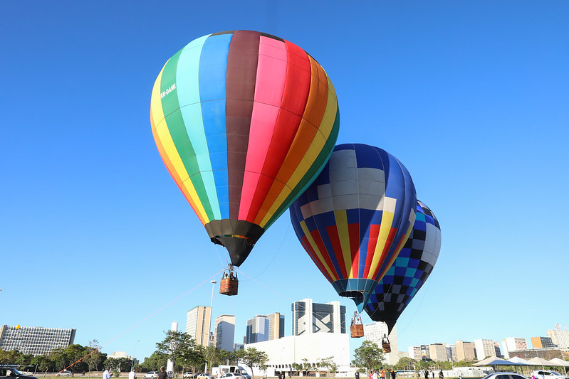Como escolher a melhor operadora para seu voo de balão no Cerrado
